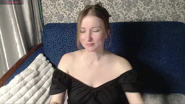 LesanaMagic online show from October 14, 2025, 8:53 pm