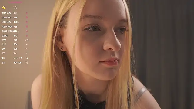 Snapshot of KrishnaSimmons chatting on October 22, 2025, 7:35 pm KrishnaSimmons online show from October 22, 2025, 7:35 pm