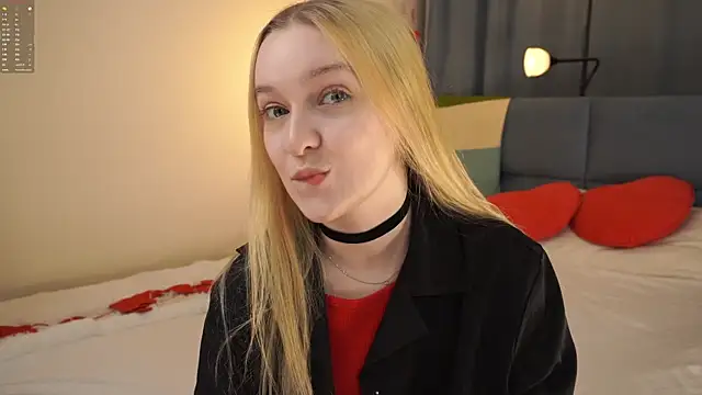 Snapshot of KrishnaSimmons chatting on November 2, 2025, 8:22 pm KrishnaSimmons online show from November 2, 2025, 8:22 pm