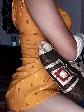 pranjal00000 online show from November 15, 2025, 12:23 pm