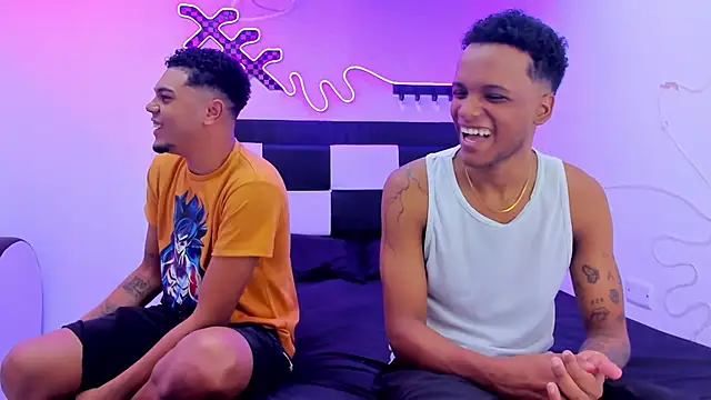 Dinasty Moon  online show from September 30, 2025, 11:26 am