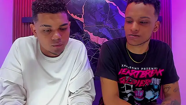 Dinasty Moon  online show from October 23, 2025, 12:15 pm