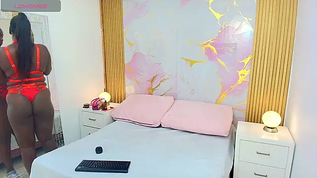 AlishaDixon online show from November 10, 2025, 11:53 am