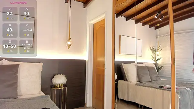 VictoriaShelby online show from October 2, 2025, 12:23 pm