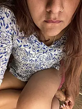 Varonicababy online show from November 10, 2025, 2:49 pm