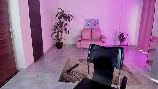 Candy fox 19 online show from December 5, 2025, 6:48 pm