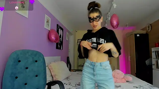 Snapshot of dark_summer chatting on February 24, 2026, 5:22 pm dark summer online show from February 24, 2026, 5:22 pm