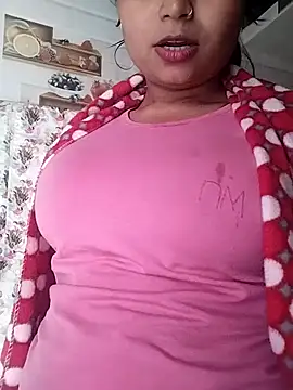 Snapshot of Hot-Pooja25 chatting on February 4, 2026, 2:17 am Hot-Pooja25 online show from February 4, 2026, 2:17 am