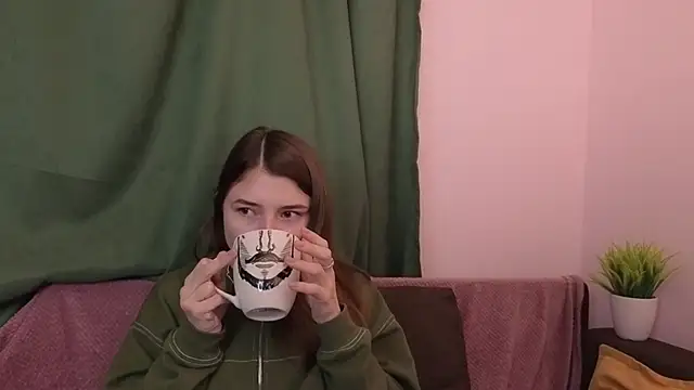 KeikoWideman online show from October 2, 2025, 8:05 pm