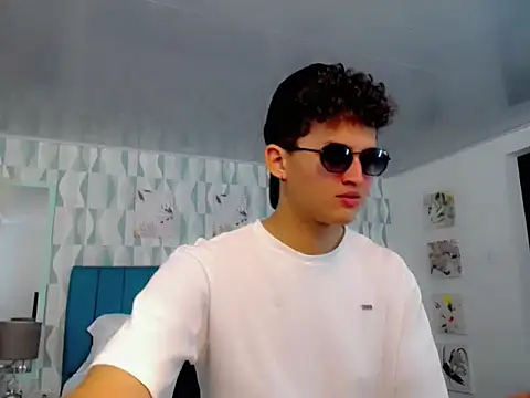 Axel savage online show from September 26, 2025, 12:09 pm