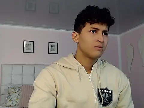 Axel savage online show from September 27, 2025, 12:10 pm