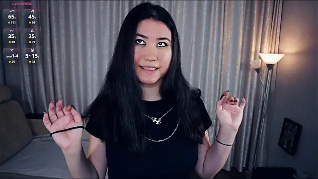 DebrahJungels online show from November 2, 2025, 9:44 am