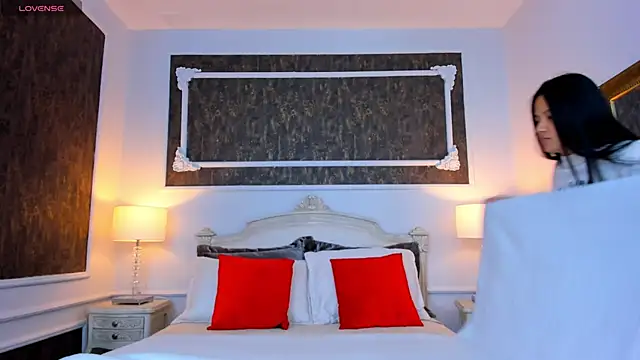 SharonBonet online show from October 28, 2025, 11:14 am