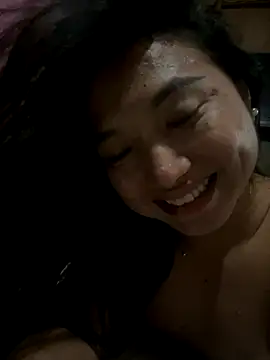 Snapshot of cassie_cakes chatting on October 21, 2025, 9:43 am cassie cakes online show from October 21, 2025, 9:43 am