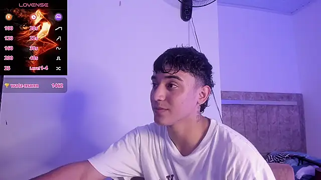 Austin Cardieff  online show from October 3, 2025, 3:03 am