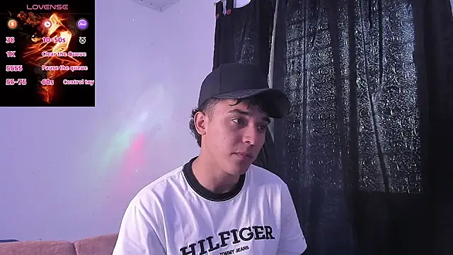 Austin Cardieff  online show from October 10, 2025, 8:08 pm