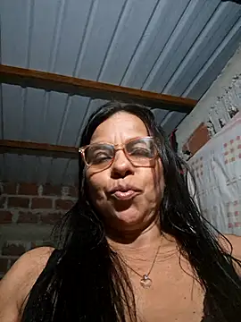 Lucerito-Hot online show from December 16, 2025, 1:10 am