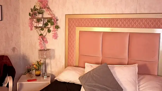 RobinBennett online show from October 30, 2025, 11:55 am