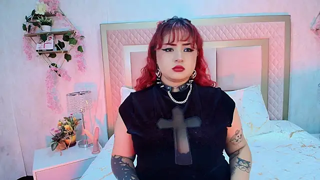 Snapshot of RavenVamp chatting on October 16, 2025, 4:46 am RavenVamp online show from October 16, 2025, 4:46 am