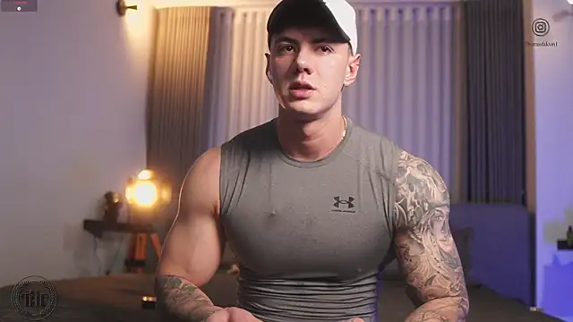 Snapshot of Thomas_Falcon chatting on October 23, 2025, 10:52 pm Thomas Falcon online show from October 23, 2025, 10:52 pm