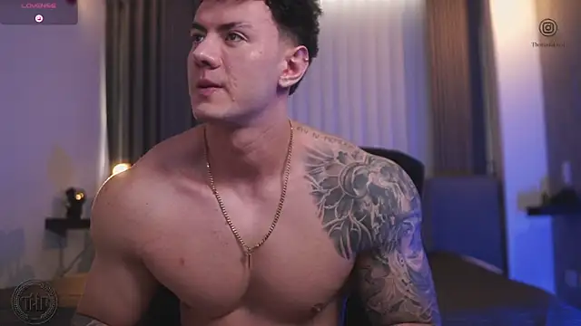 Snapshot of Thomas_Falcon chatting on October 29, 2025, 10:11 pm Thomas Falcon online show from October 29, 2025, 10:11 pm