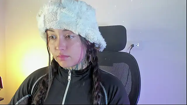 SofiaBermudez online show from October 16, 2025, 11:28 pm