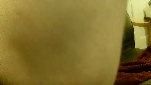 Snapshot of rzalza chatting on October 27, 2025, 10:58 pm rzalza online show from October 27, 2025, 10:58 pm