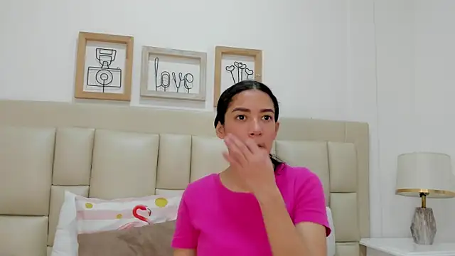 Snapshot of Skylerwhite02 chatting on February 5, 2026, 7:40 pm Skylerwhite02 online show from February 5, 2026, 7:40 pm