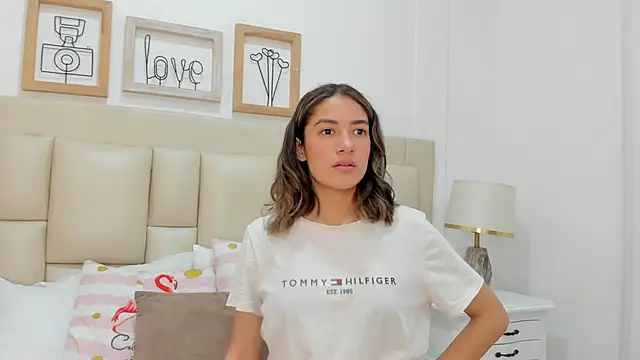 Snapshot of Skylerwhite02 chatting on February 12, 2026, 7:53 pm Skylerwhite02 online show from February 12, 2026, 7:53 pm