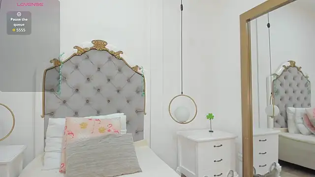 Snapshot of Skylerwhite02 chatting on March 17, 2026, 3:44 am Skylerwhite02 online show from March 17, 2026, 3:44 am