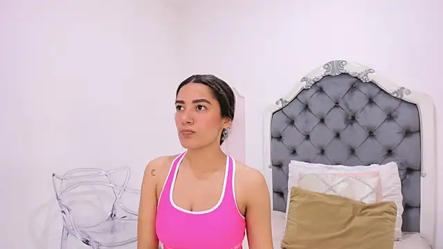 Snapshot of Skylerwhite02 chatting on March 27, 2026, 3:45 am Skylerwhite02 online show from March 27, 2026, 3:45 am