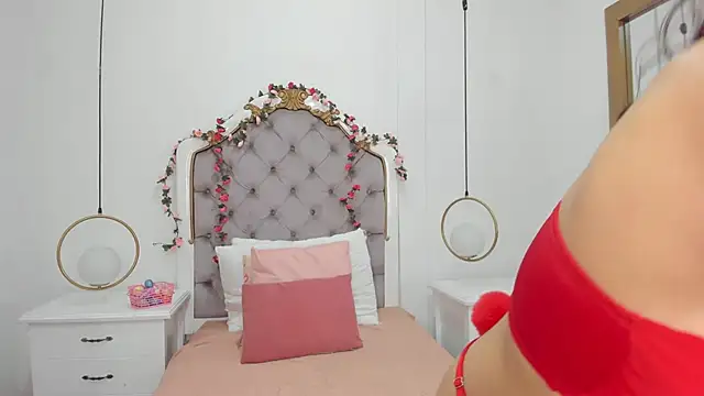 Snapshot of Skylerwhite02 chatting on March 29, 2026, 3:39 am Skylerwhite02 online show from March 29, 2026, 3:39 am