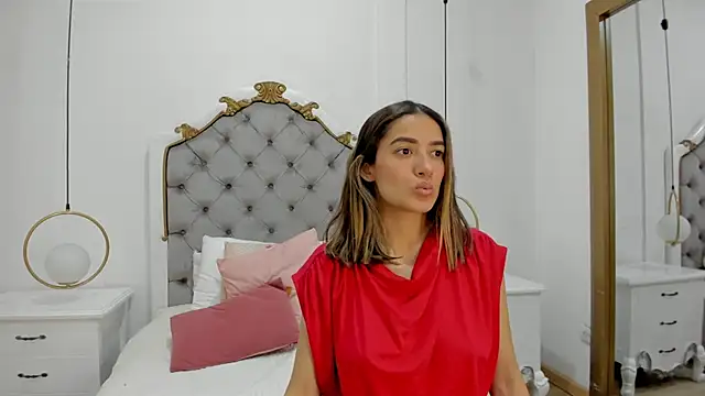 Snapshot of Skylerwhite02 chatting on April 8, 2026, 3:28 am Skylerwhite02 online show from April 8, 2026, 3:28 am