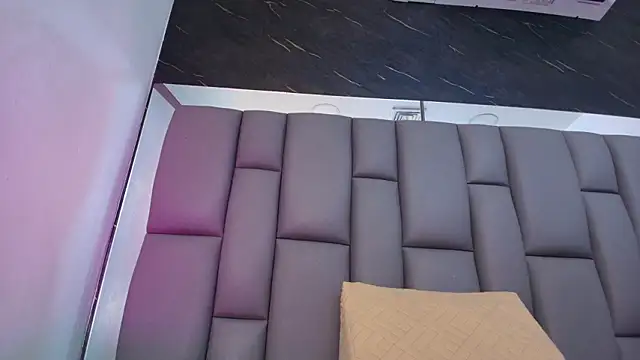 kissme luna online show from February 27, 2026, 7:03 pm