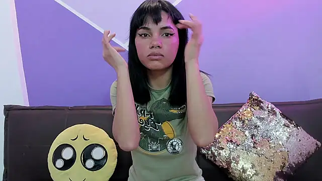 Angelina rossy online show from November 6, 2025, 3:51 am