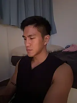 gooodboiii online show from November 3, 2025, 2:18 pm