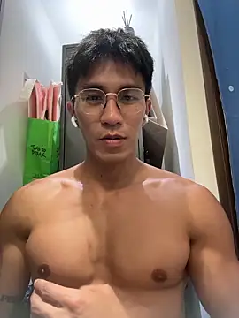 gooodboiii online show from May 4, 2026, 4:14 pm