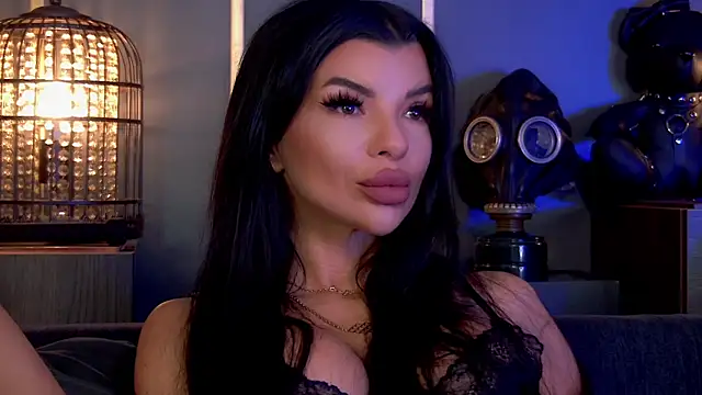 EleniaDevons online show from October 15, 2025, 12:05 pm