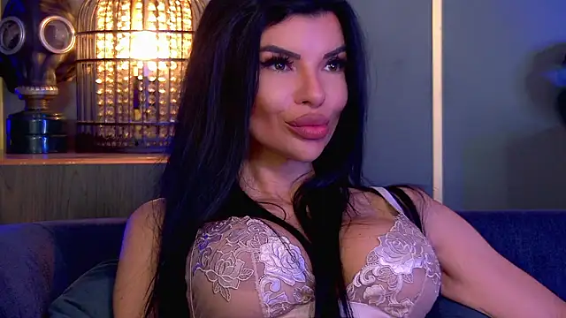 Snapshot of EleniaDevons chatting on February 6, 2026, 5:05 pm EleniaDevons online show from February 6, 2026, 5:05 pm