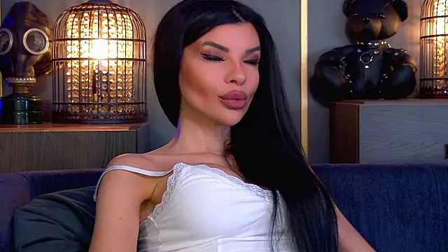 Snapshot of EleniaDevons chatting on February 14, 2026, 11:18 am EleniaDevons online show from February 14, 2026, 11:18 am