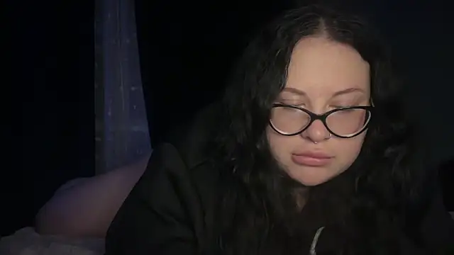 SerahMirabeli online show from October 14, 2025, 3:13 pm