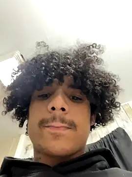 Snapshot of Cartyiii chatting on November 2, 2025, 10:01 pm Cartyiii online show from November 2, 2025, 10:01 pm