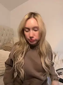 SexySaraxxoo online show from November 20, 2025, 9:42 am