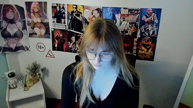 Snapshot of NeyliDream chatting on October 9, 2025, 12:47 pm NeyliDream online show from October 9, 2025, 12:47 pm