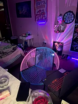 shortywidaphatty online show from October 14, 2025, 2:51 pm