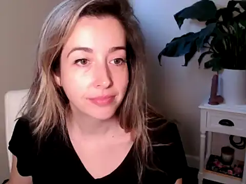 SuggestiveBehavior online show from September 26, 2025, 1:26 pm