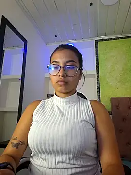 susan mooree online show from September 28, 2025, 6:35 pm