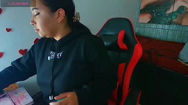 susan mooree online show from March 10, 2026, 8:36 pm