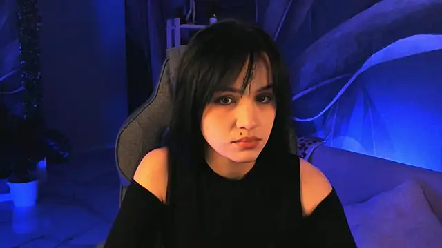 MonicaFarmer online show from October 22, 2025, 5:24 pm