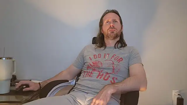 AlbinoAdonis online show from April 21, 2026, 2:51 am